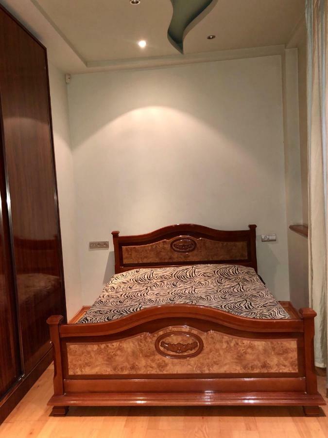 יירבאן Luxury Tumanyan Apartment מראה חיצוני תמונה
